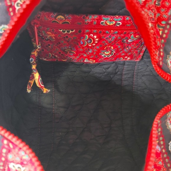 Vera Bradley Designs Red Long Strap Shoulder Bag CLEAN Beautiful UEC - Picture 5 of 8